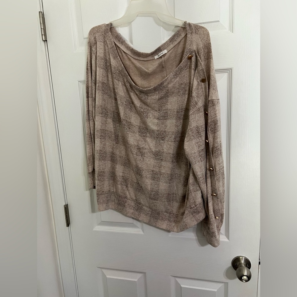 Maurice’s 1x Plaid Button Sleeve Dolman light weight sweater brown/cream